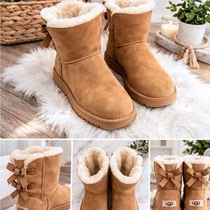 UGG Bailey Bow II boots women’s 10 excellent condition. See pics